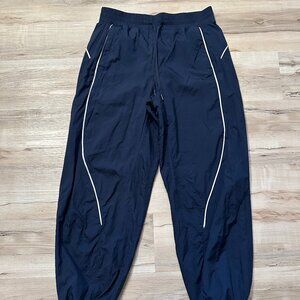 LuLulemon License to Train Mid-Rise Lightweight Jogger Navy Size 8